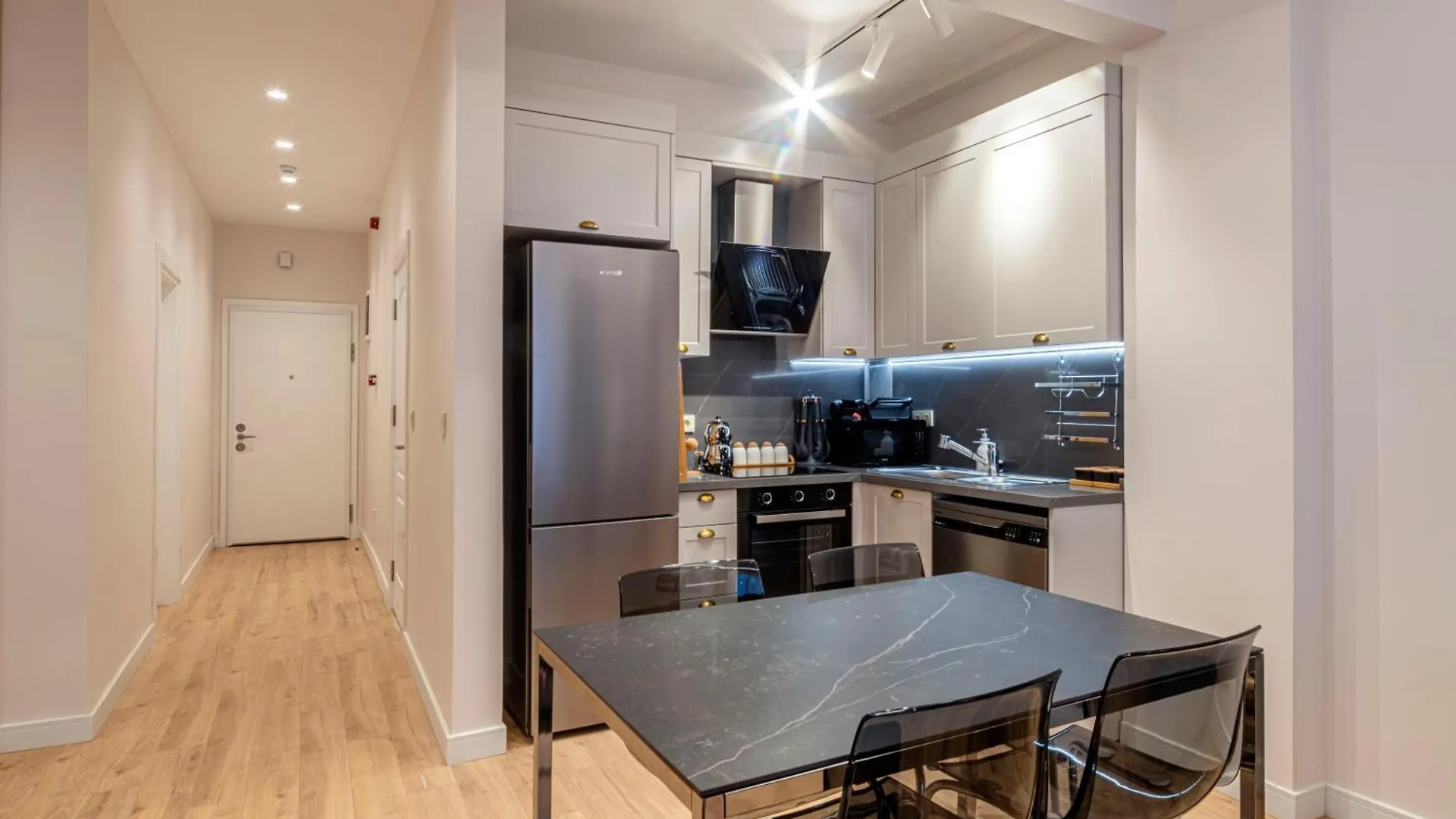 Magna Blue Suites Istanbul Apartment